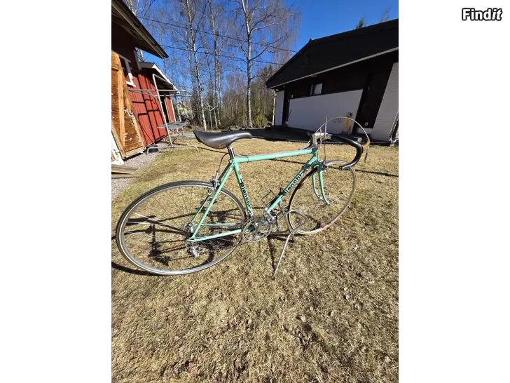 Säljes Gamla tävlings/-landsvägscyklar