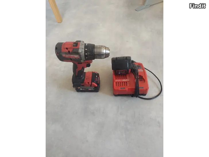 Säljes Milwaukee skruvdragare med 2 batterier