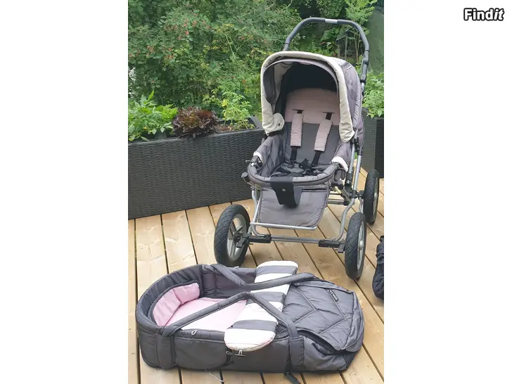 Säljes Gesslein barnvagn med babylift
