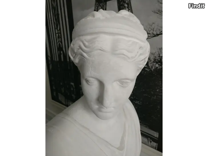 Myydään Elegant stor gipsstaty