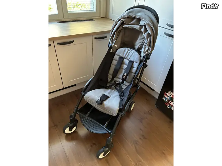 Säljes Babyzen Yoyo+ i fint skick - väska, sovpåse och regnskydd med på köpet
