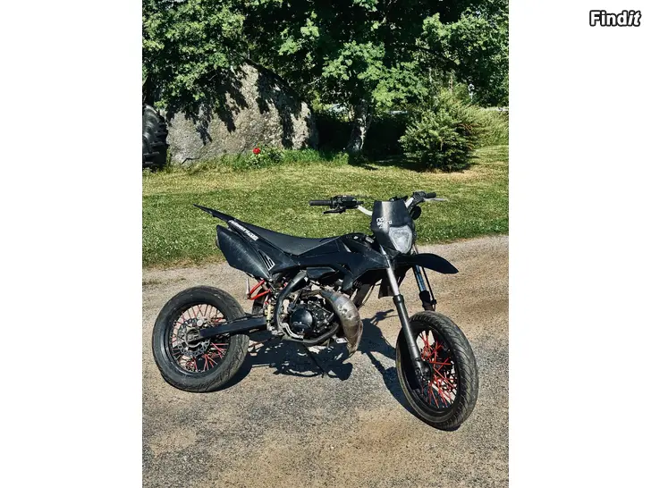 Myydään Beta RR 50 Motard 2011