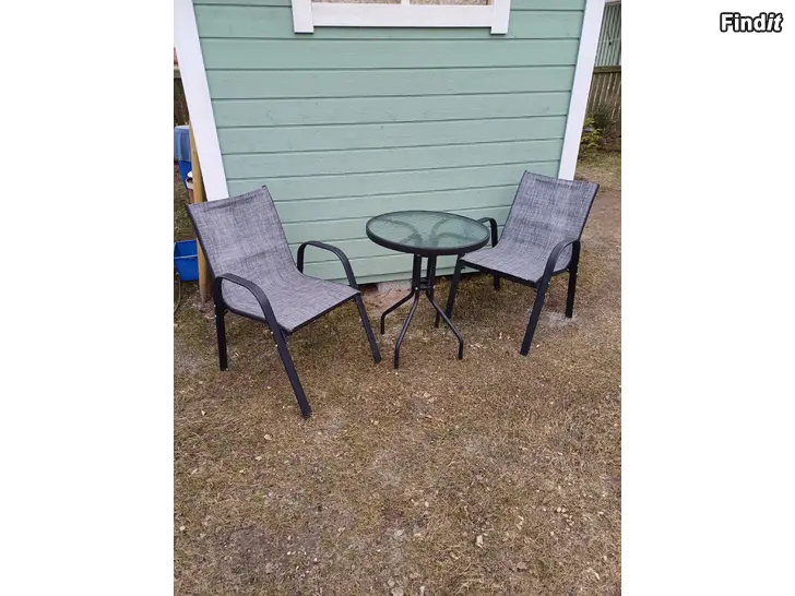 Säljes Terassbord och stolar