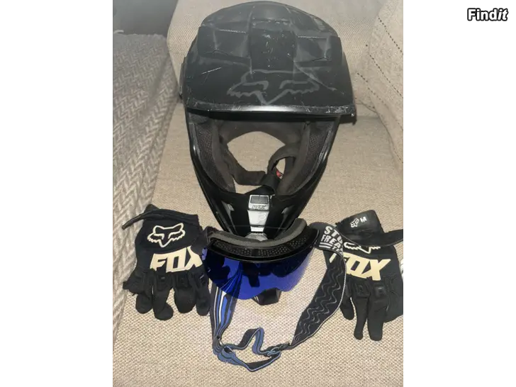 Säljes Fox helmet, gloves and goggles