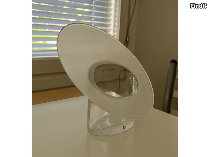 Myydään Iittala Marcel maljakko