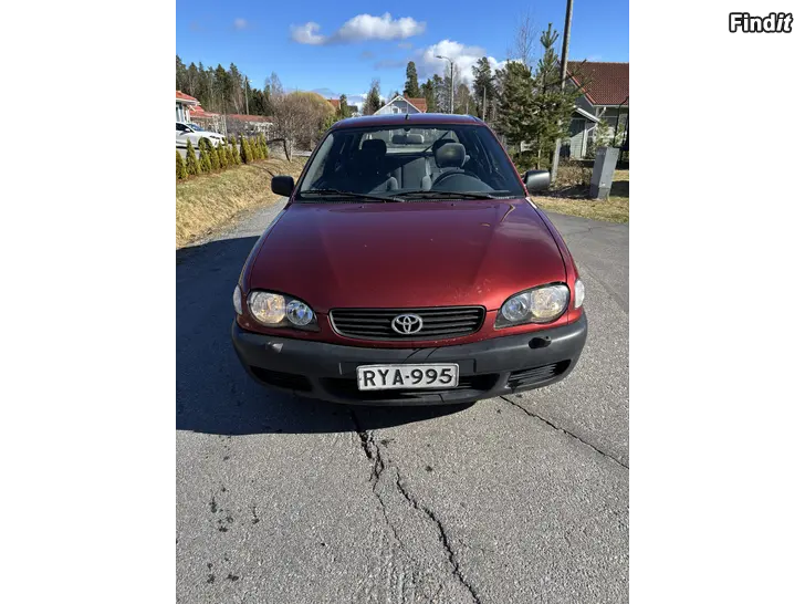 Myydään Toyota Coolla 1.4VVT 2000