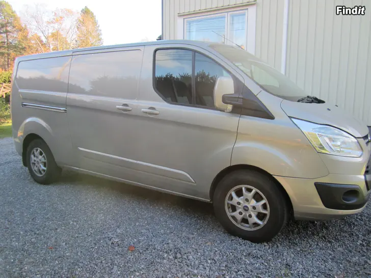 Myydään Ford Transit Custom L2 2,2 125hv Limited 2013