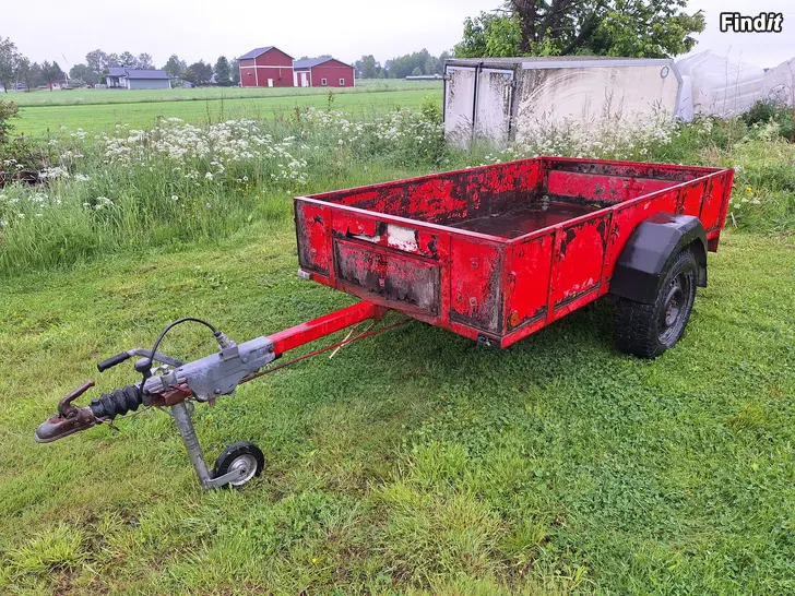 Säljes Släpvagn -Renoveringsobjekt
