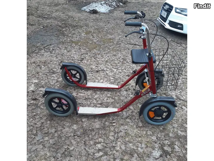 Säljes Sparkcykel
