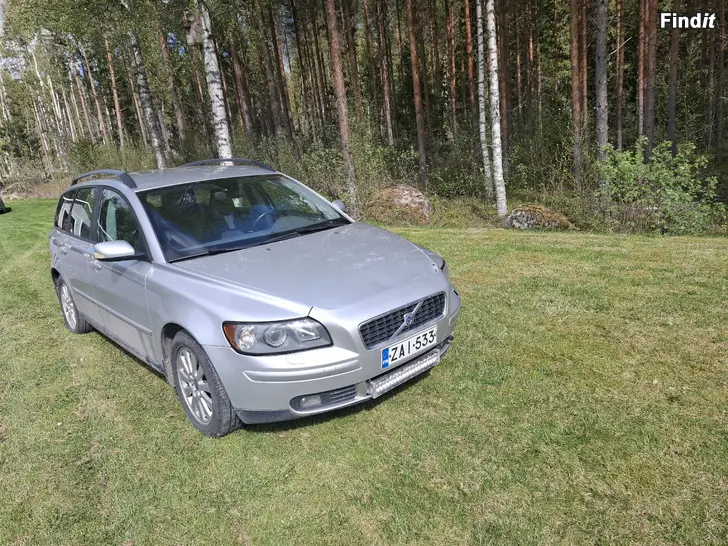 Myydään Volvo v 50