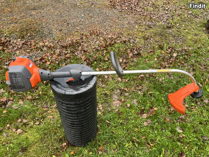 Myydään Husqvarna 128C Siimaleikkuri