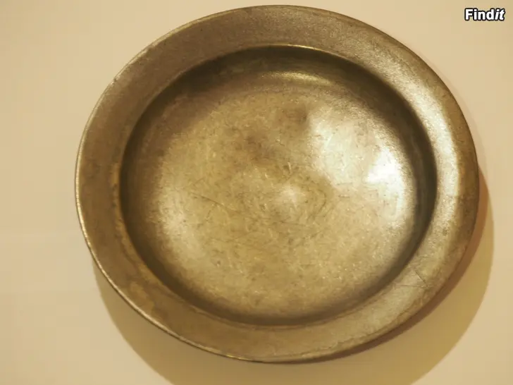 Myydään Ryskt tennfat