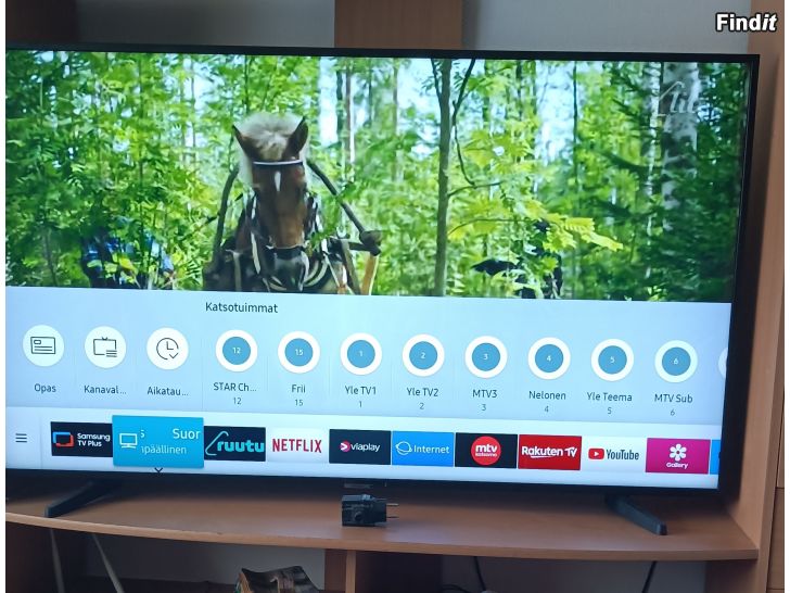 Myydään Samsung 55  4K UHD Smart TV