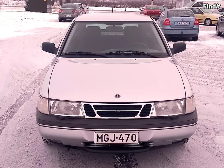 Myydään Saab 900 SE 2.0 VÄHÄN AJETTU