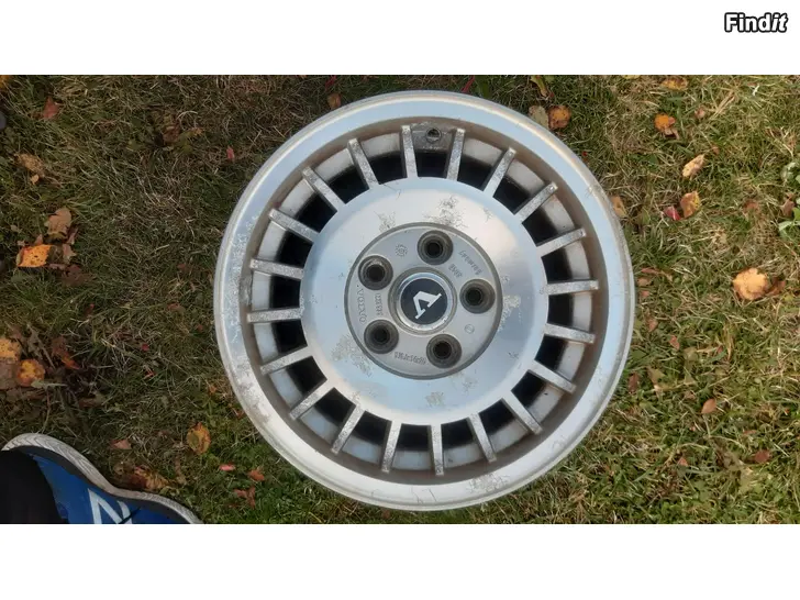 Säljes Volvo retro aluminiumfälgar