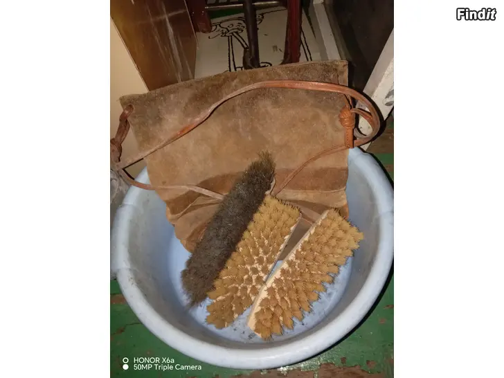 Säljes Vanhaa pikkutavaraa