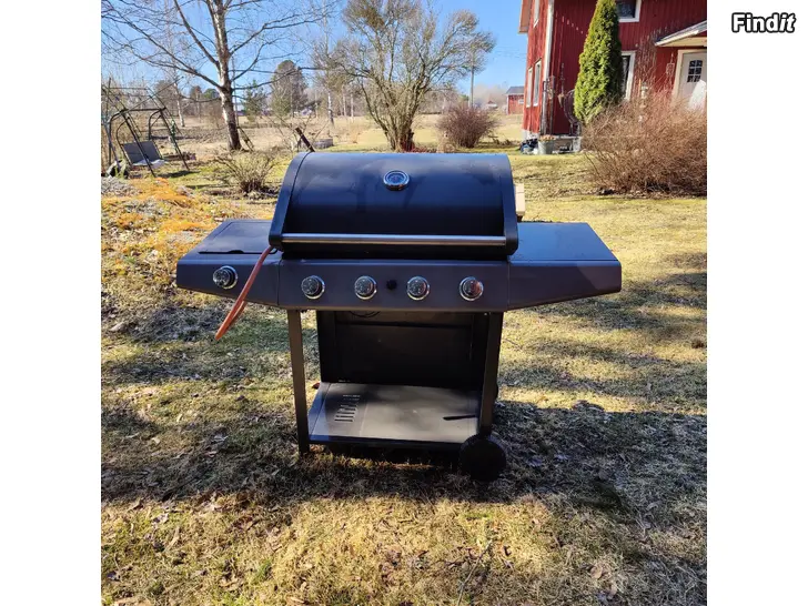 Säljes Gasgrill med huva