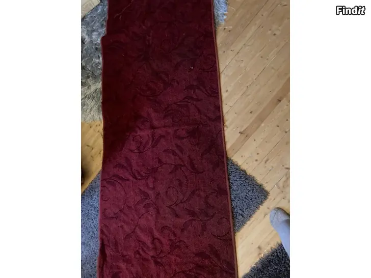 Annetaan Annetaan kolme mattoa