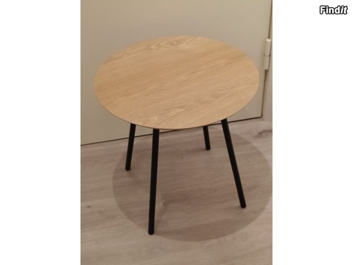 Säljes Jysk sidobord/sivupöytä