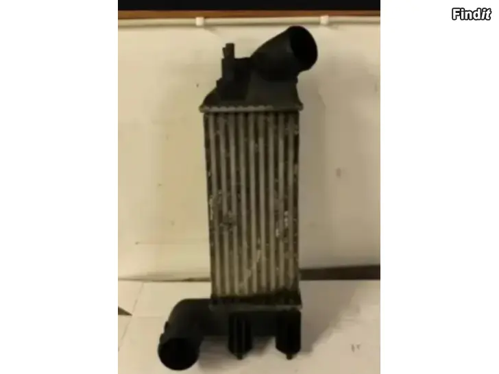 Myydään Välijäähdytin ahtopaineanturi takaumpio