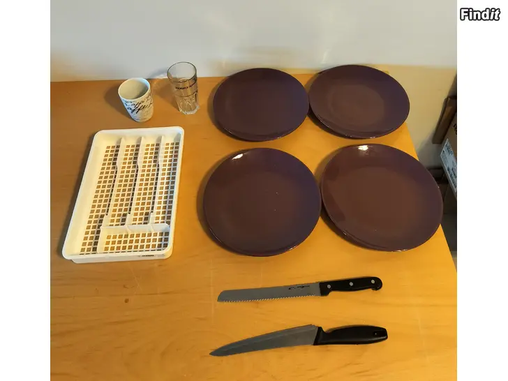 Myydään Lautaset matceramira Fiskars leipäveitsi