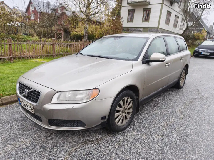 Myydään Volvo V70 2008