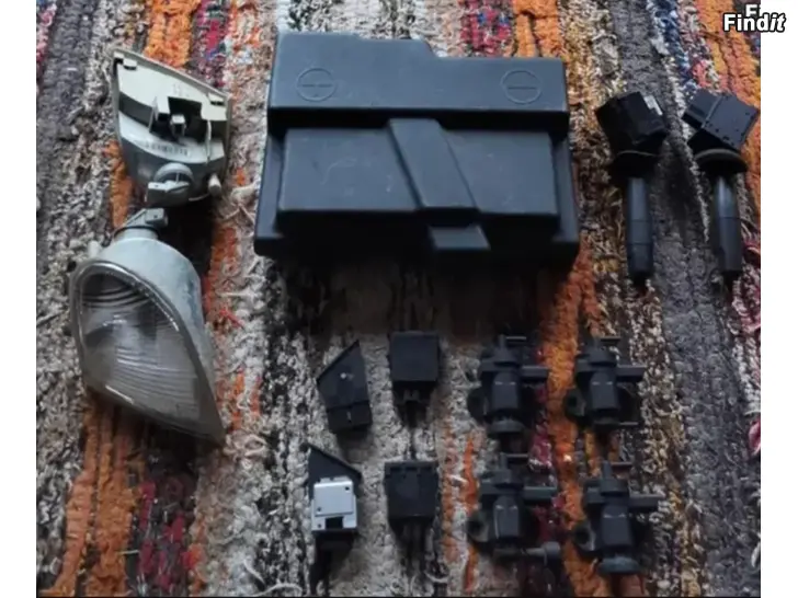 Säljes Monitoimiviiksi pyyhkijät ilmastoininpainekytkin akkukotelonkanssi