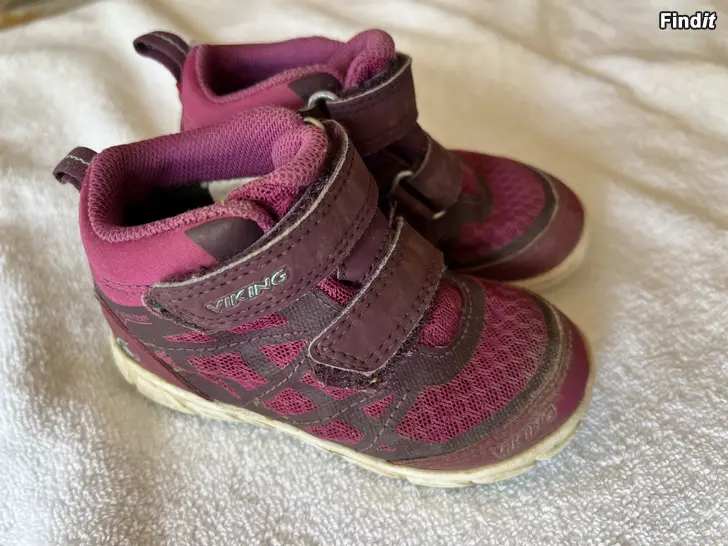 Säljes Viking Goretex vristskor i storlek 22