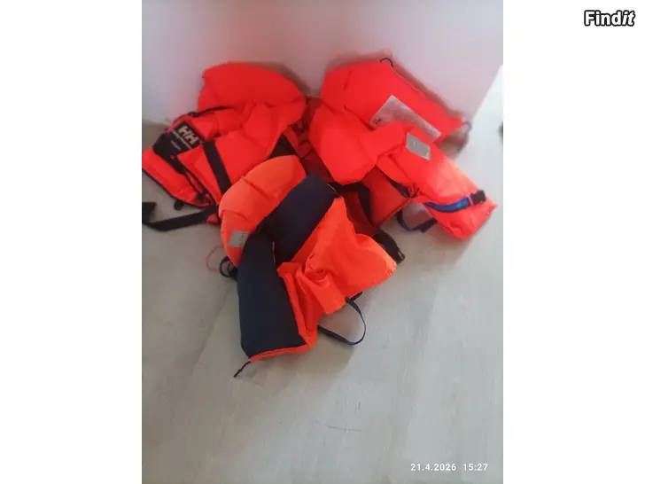 Myydään Lasten pelastusliivejä 4 kpl