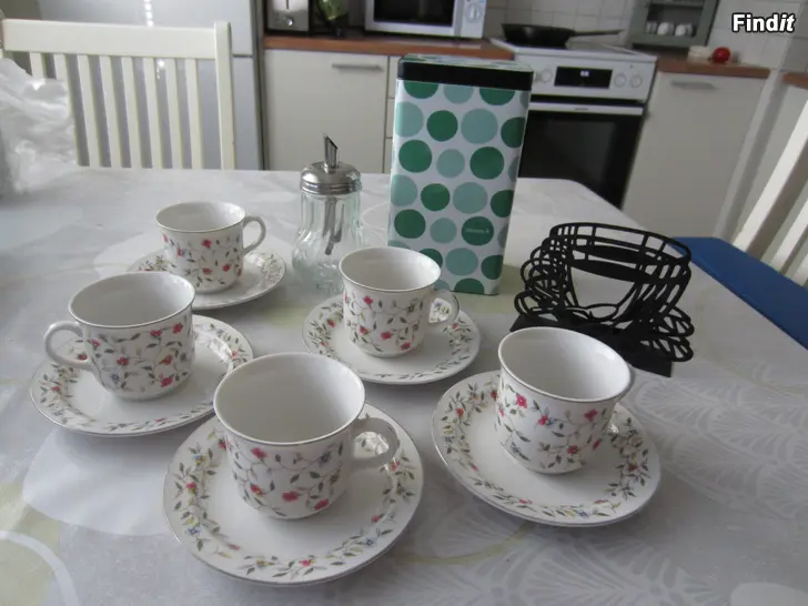 Myydään Kahvikupit ym,kaikki kerralla myyntiin