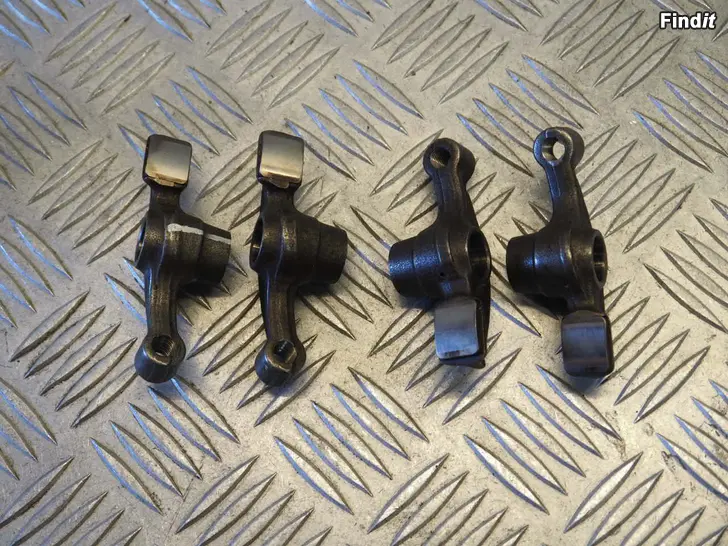Myydään Yamaha XV 1100 86-98 keinuvipu Valve Rocker Arm 42X1215100