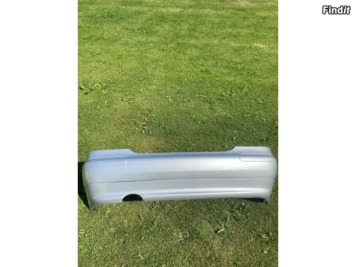 Myydään Slk r170 takapuskuri