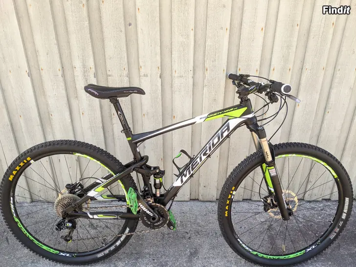 Säljes Kolfiber heldämpad MTB 29