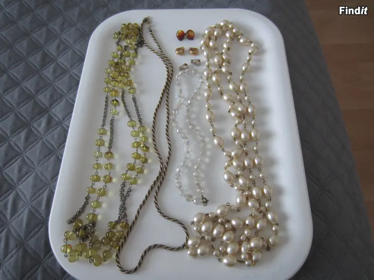 Myydään Kaulakorut,klipsikorvikset yhdessä myyntiin