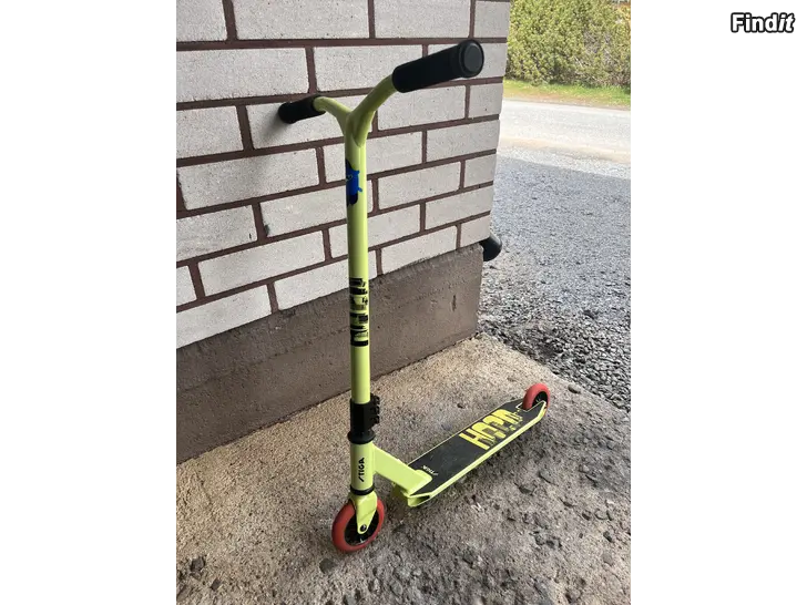 Säljes STIGA Trick Scooter Hood scootti