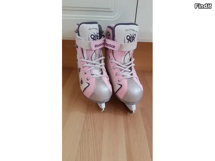 Myydään Reebok Acro Glitter Girl kukalliset luistimet koko 30 -12e