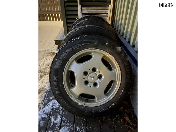 Myydään MB 15  5x112 vanteet