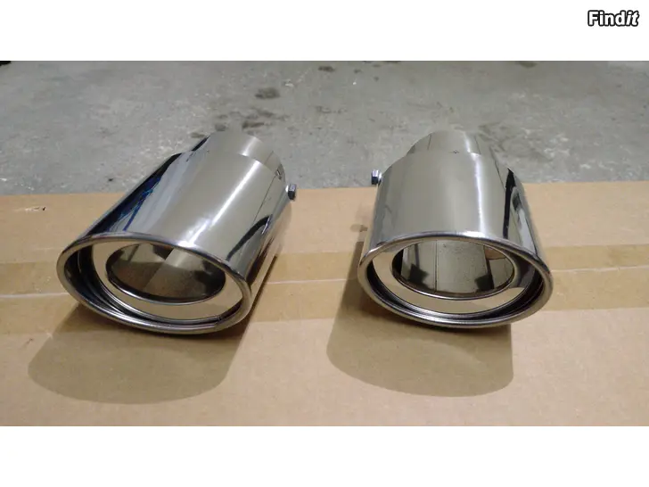 Säljes 2kpl ruostumattomia pakoputkenpäitä