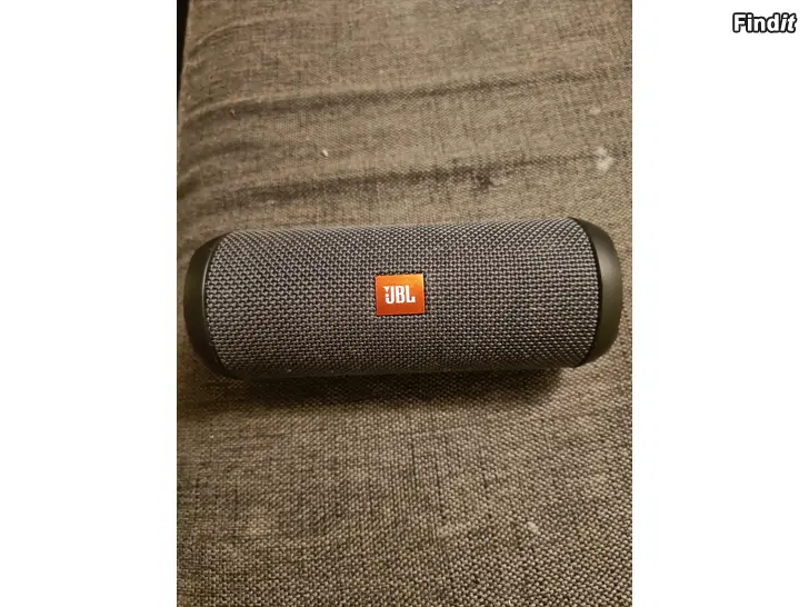 Myydään Jbl flip essential