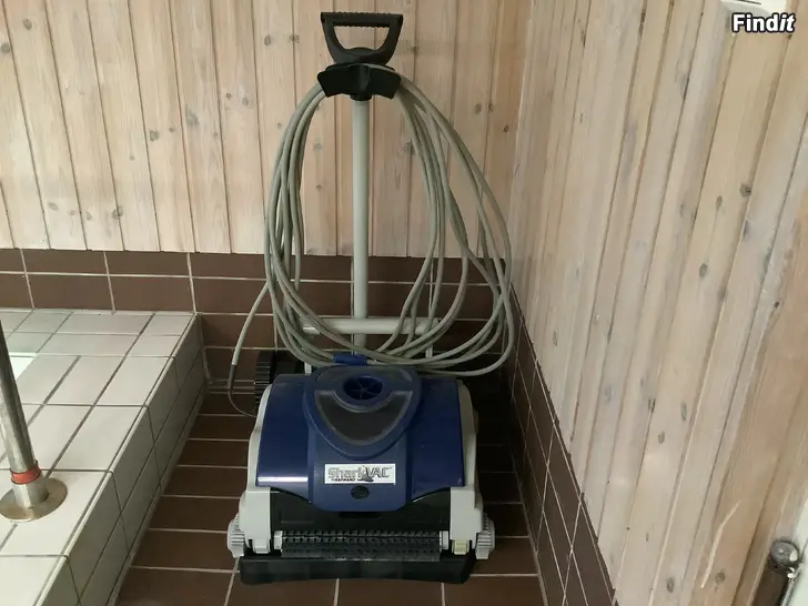 Säljes Sharkvac robot för bassäng inne eller utomhus