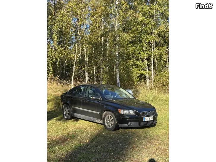Myydään Volvo s40 2006