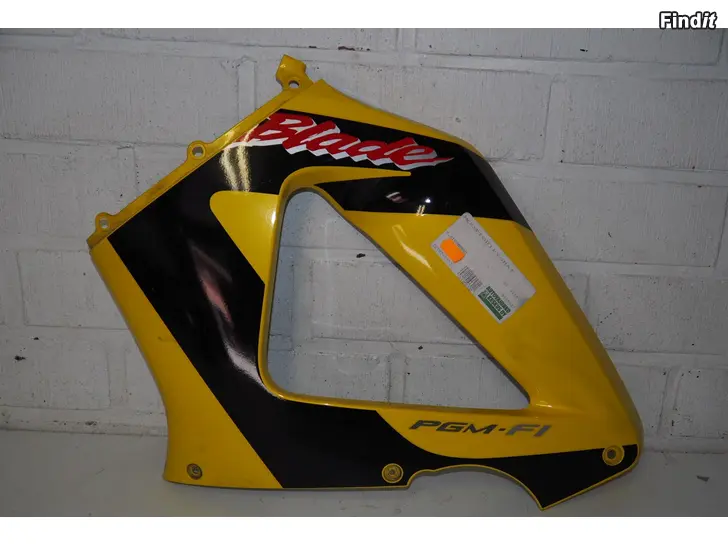 Myydään Honda CBR 900 RR 00-01 SC44 osia