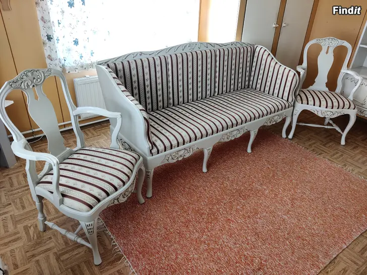 Myydään Talonpoikaisrokokoota, sohva, tuolit, kirjahylly ym