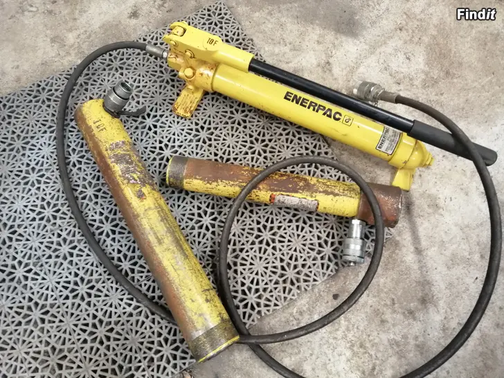 Myydään Hydraulipumppu Enerpac P39 ja sylinterit
