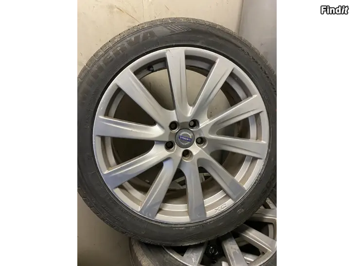 Säljes Volvo xc60 20 tums alufälgar