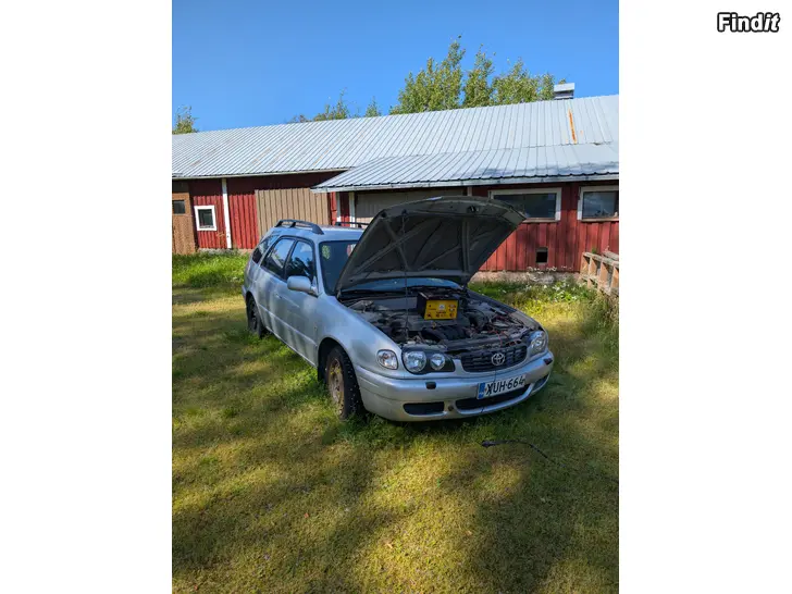 Säljes Toyota Corolla 1.4 2001  för reservdelar ZZE111