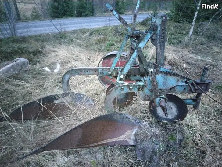 Myydään Fiskars 2-skärig plog