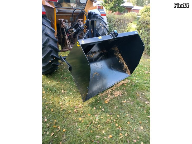 Myydään Traktorin hydraulinen kippaava takakauha