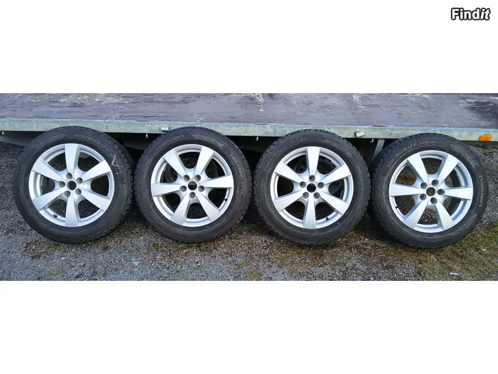 Myydään Pakettiauton Nokian C kitkarenkaat 215/60 R17 C 5x114,3 alumiinivanteilla