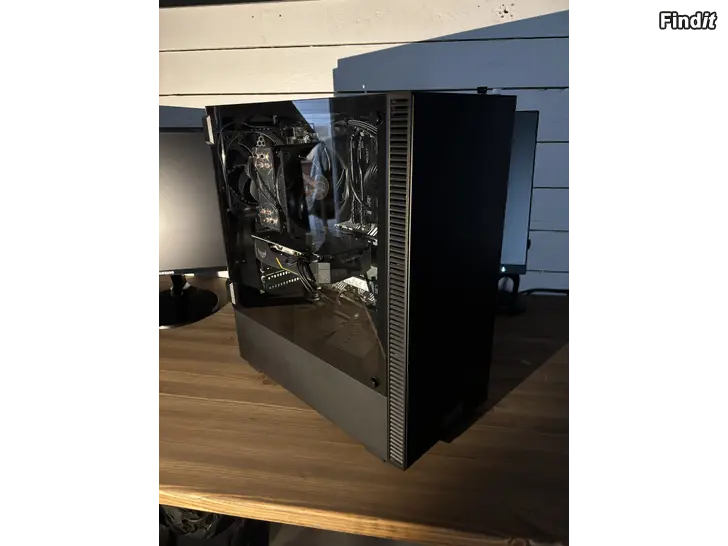 Säljes Pelitietokone custom built